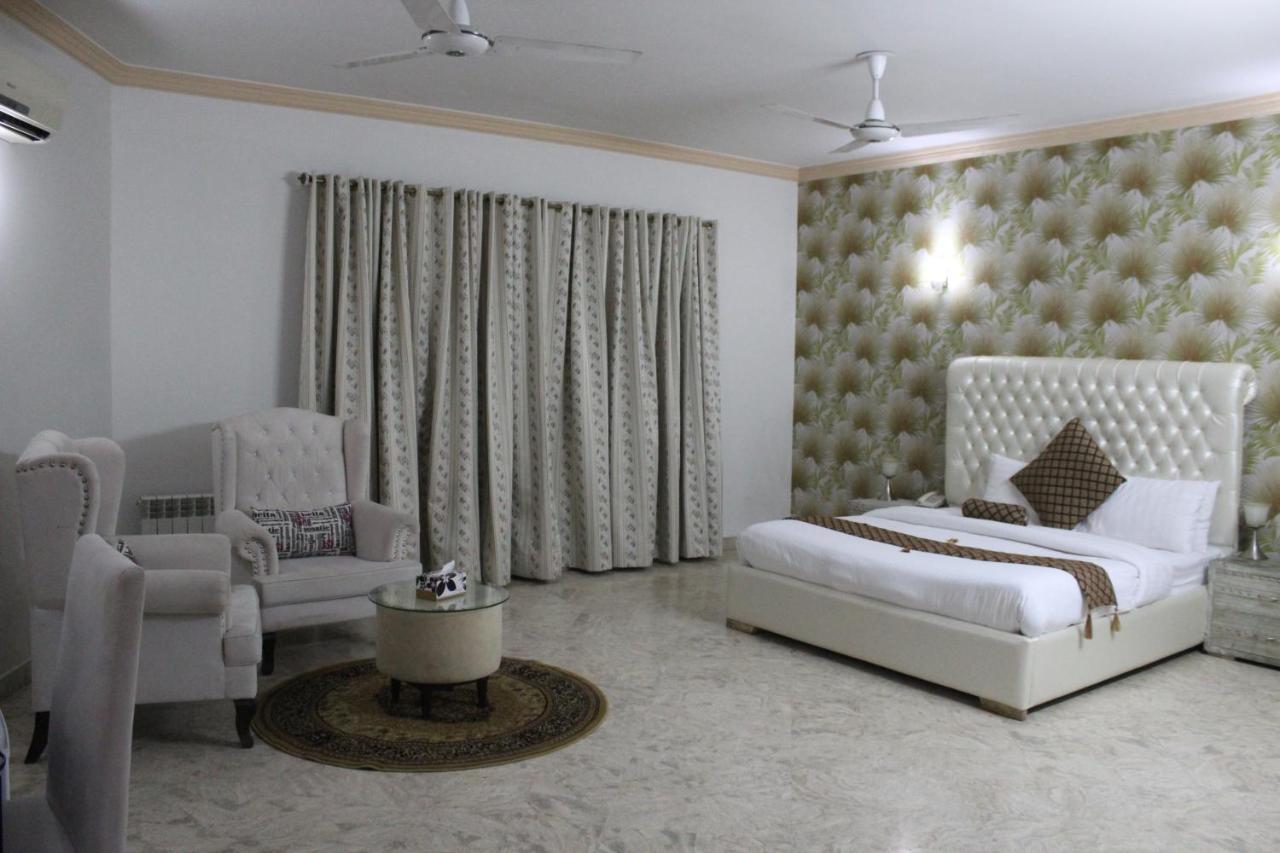 Royal Luxus Guest House 伊斯兰堡 外观 照片