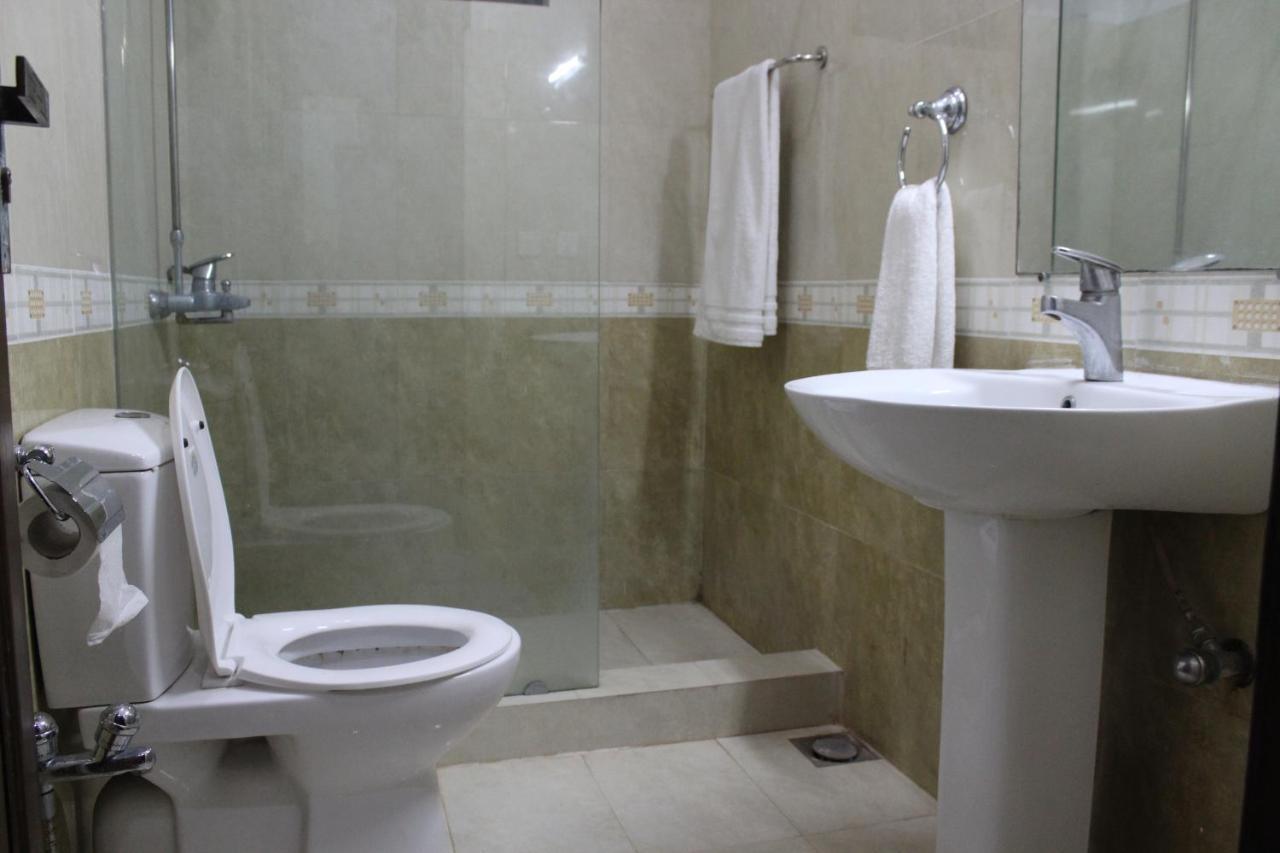 Royal Luxus Guest House 伊斯兰堡 外观 照片
