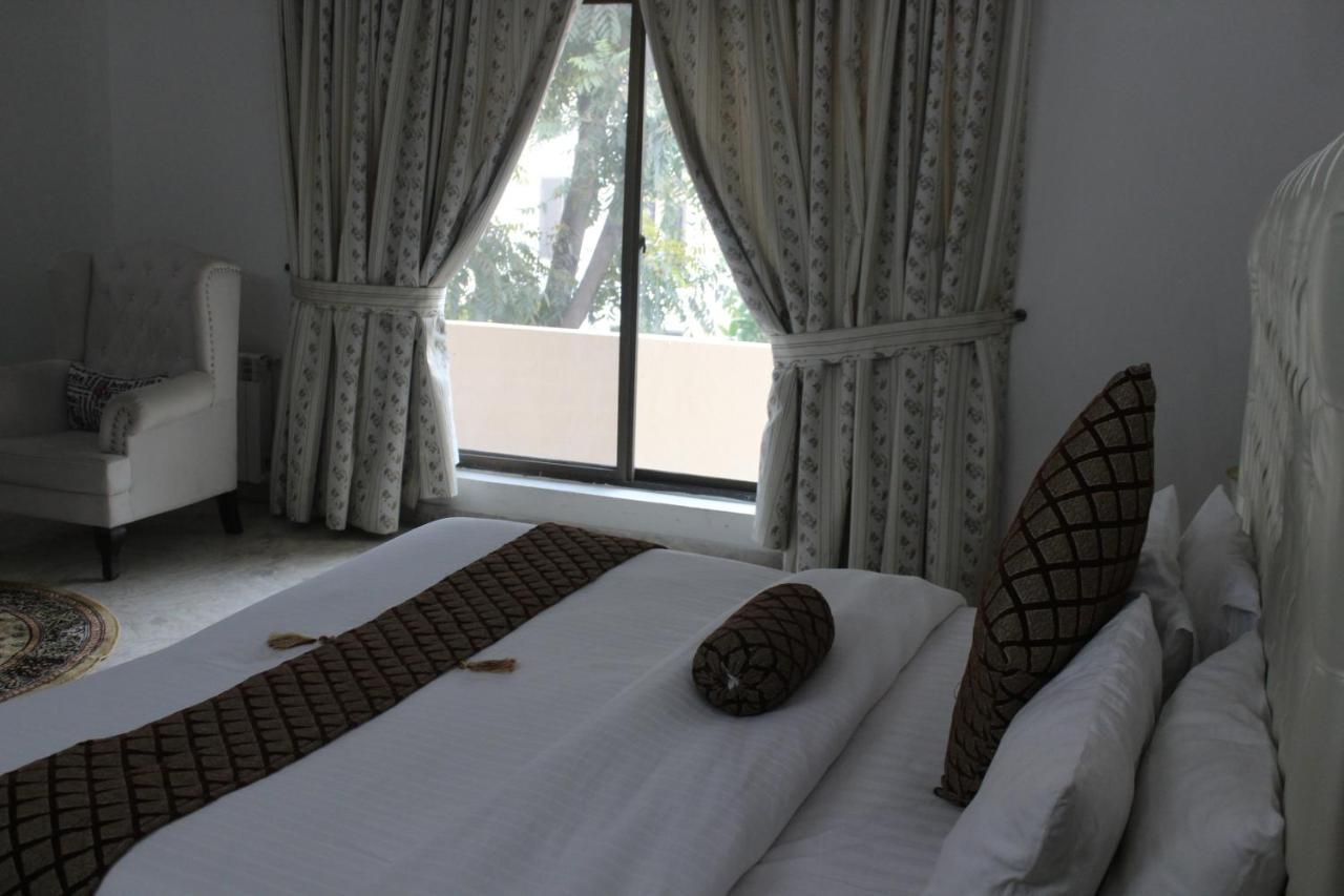 Royal Luxus Guest House 伊斯兰堡 外观 照片