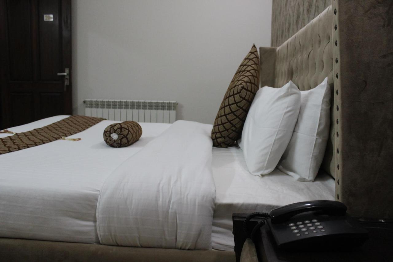 Royal Luxus Guest House 伊斯兰堡 外观 照片