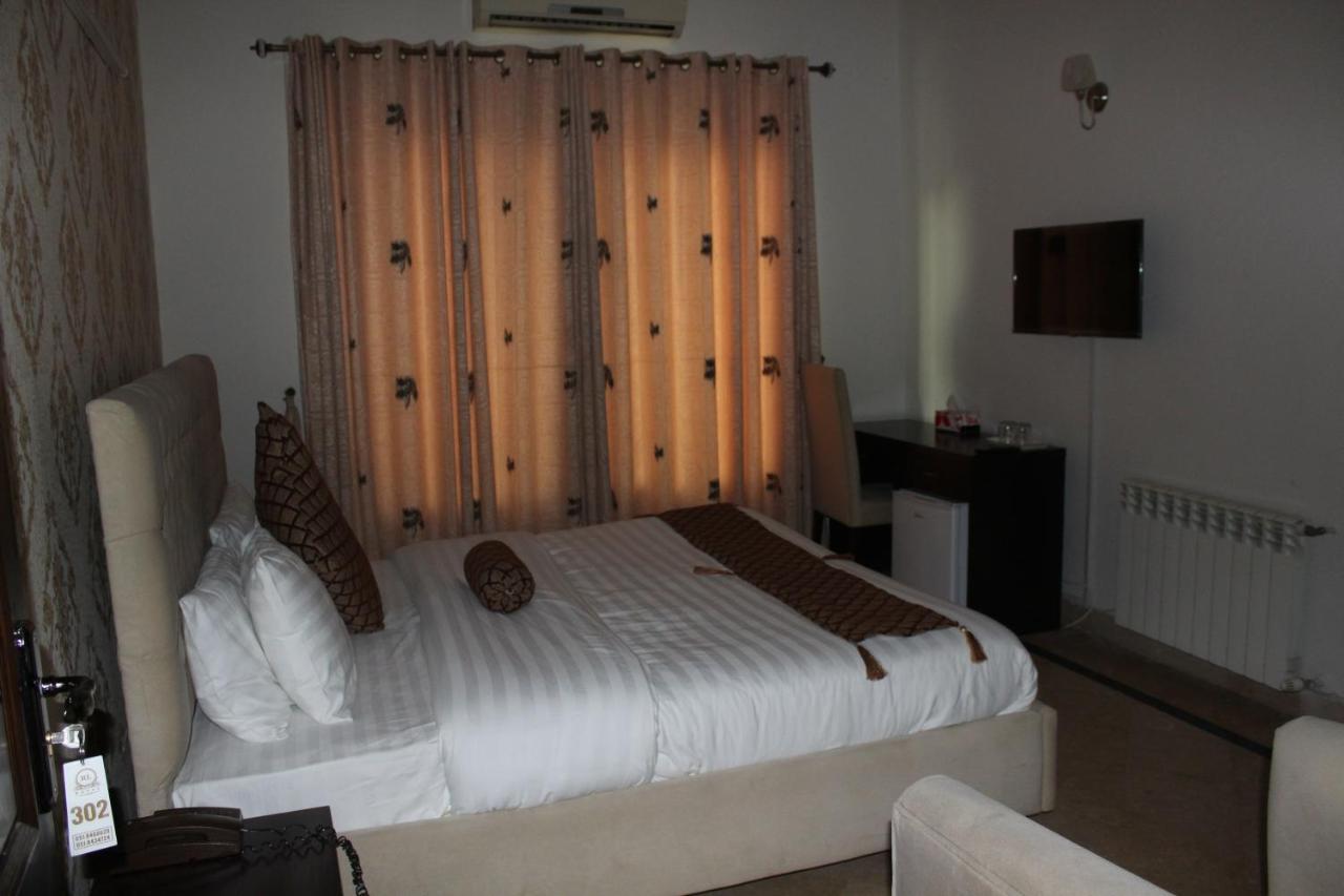 Royal Luxus Guest House 伊斯兰堡 外观 照片