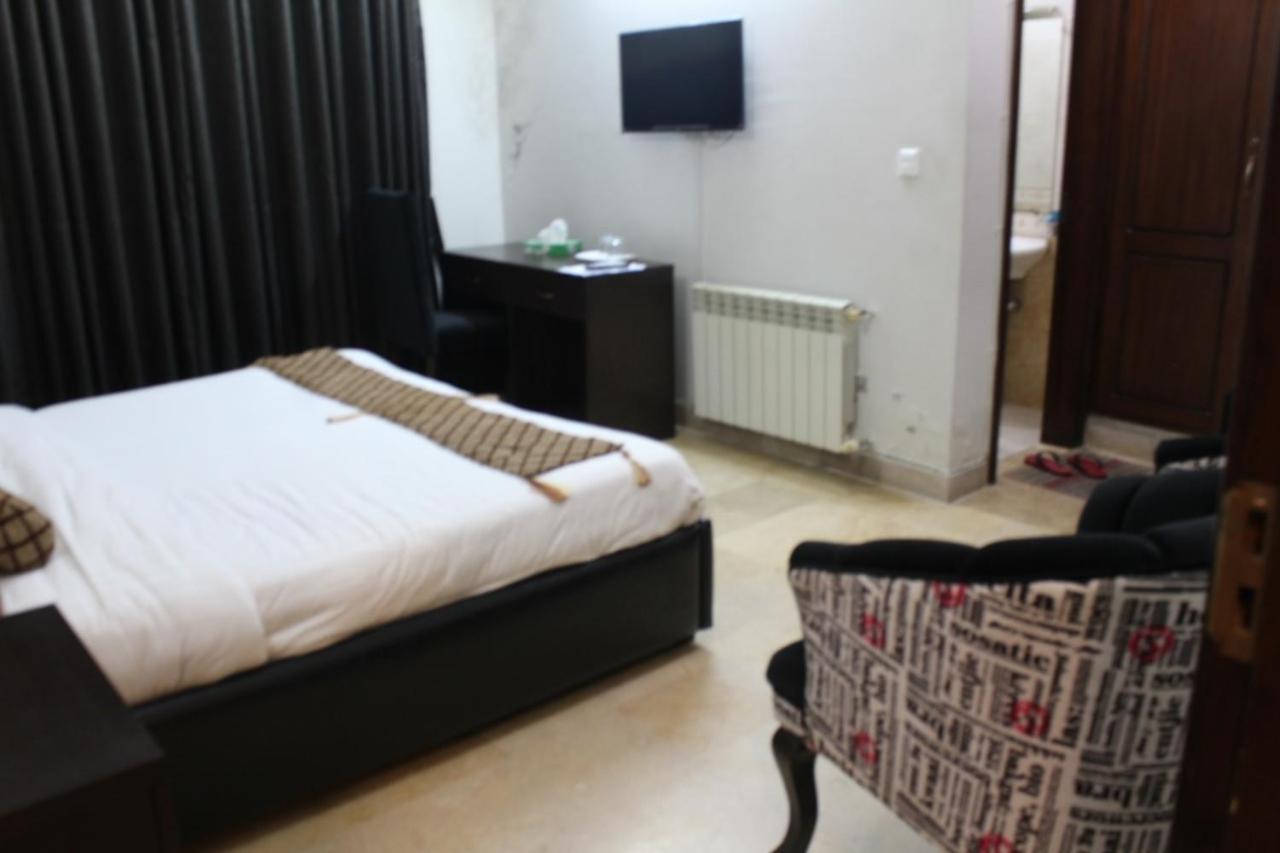 Royal Luxus Guest House 伊斯兰堡 外观 照片